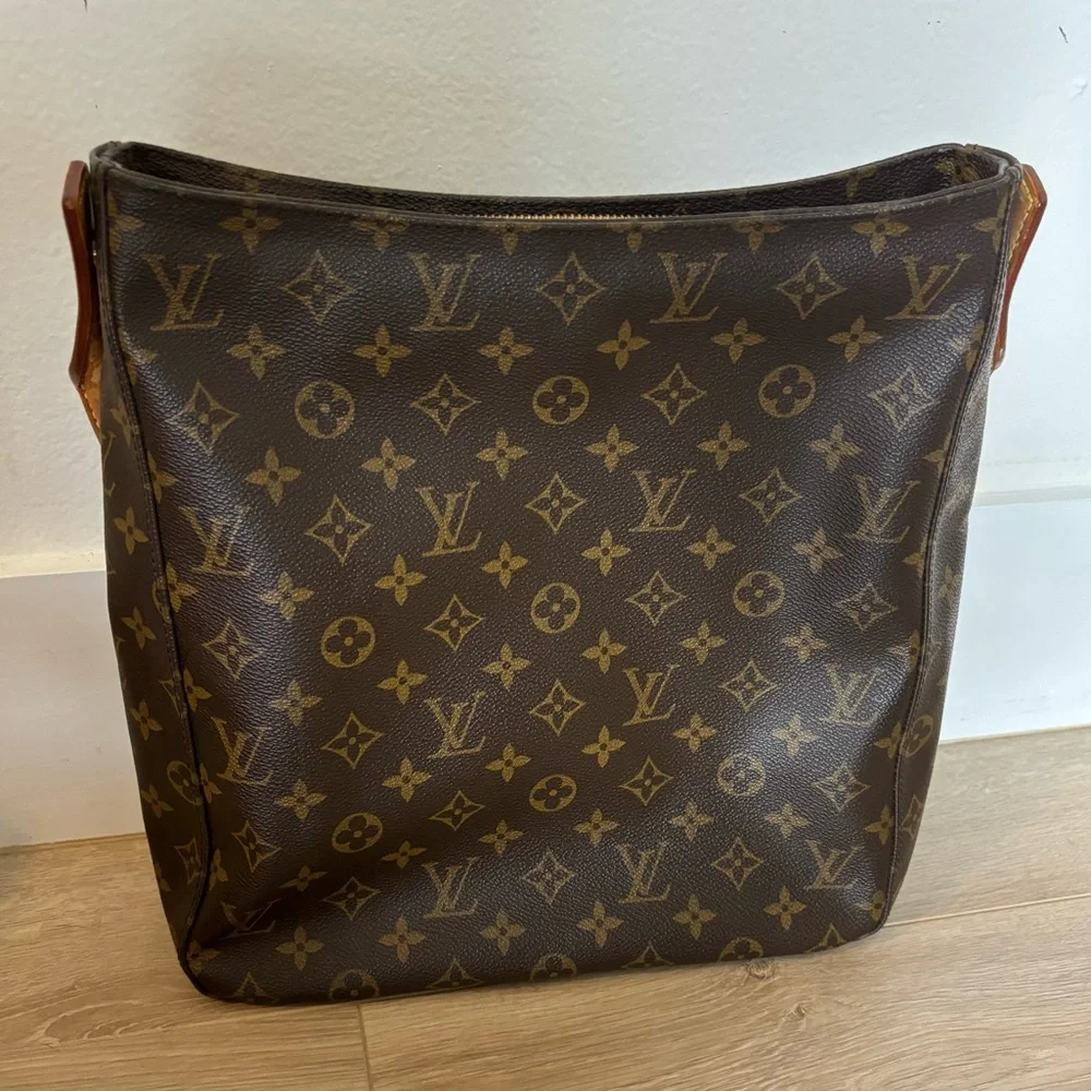 Louis Vuitton Monogram Looping MM